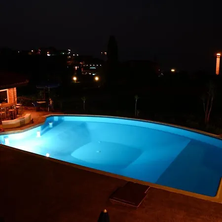 Marina-anna Aparthotel 3*