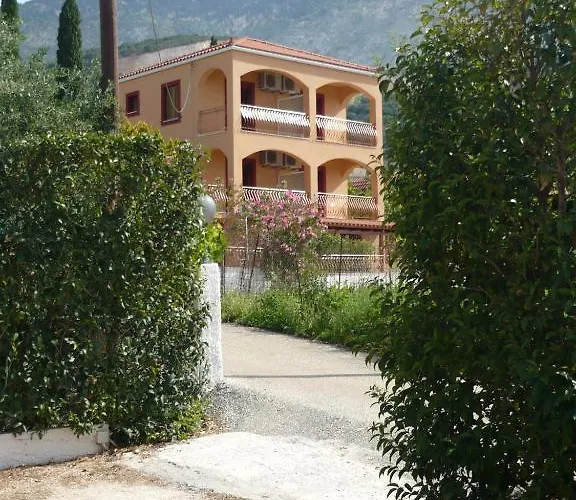 Apart-hotel Marina-anna 3*